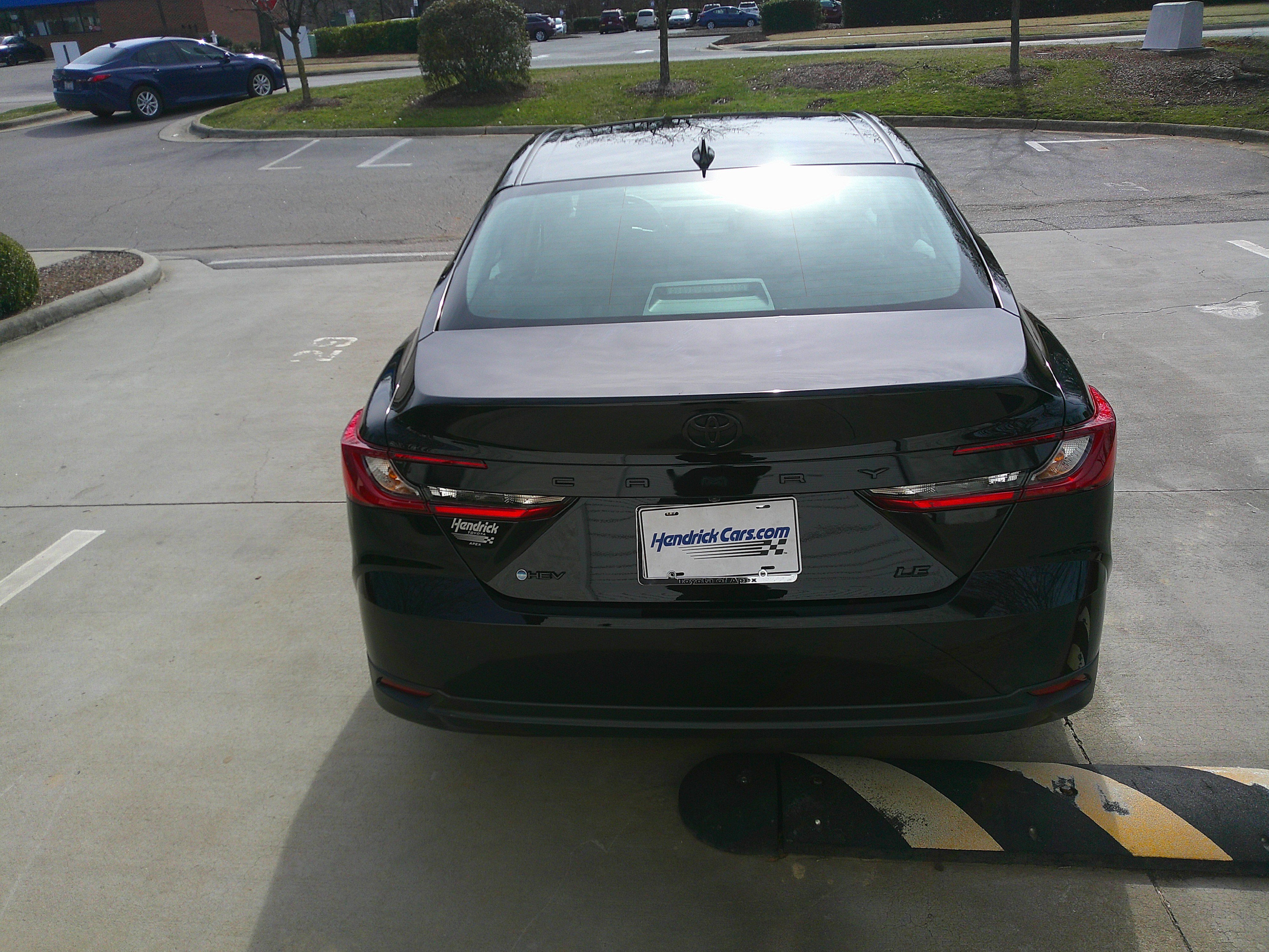 Used 2025 Toyota Camry LE image 11