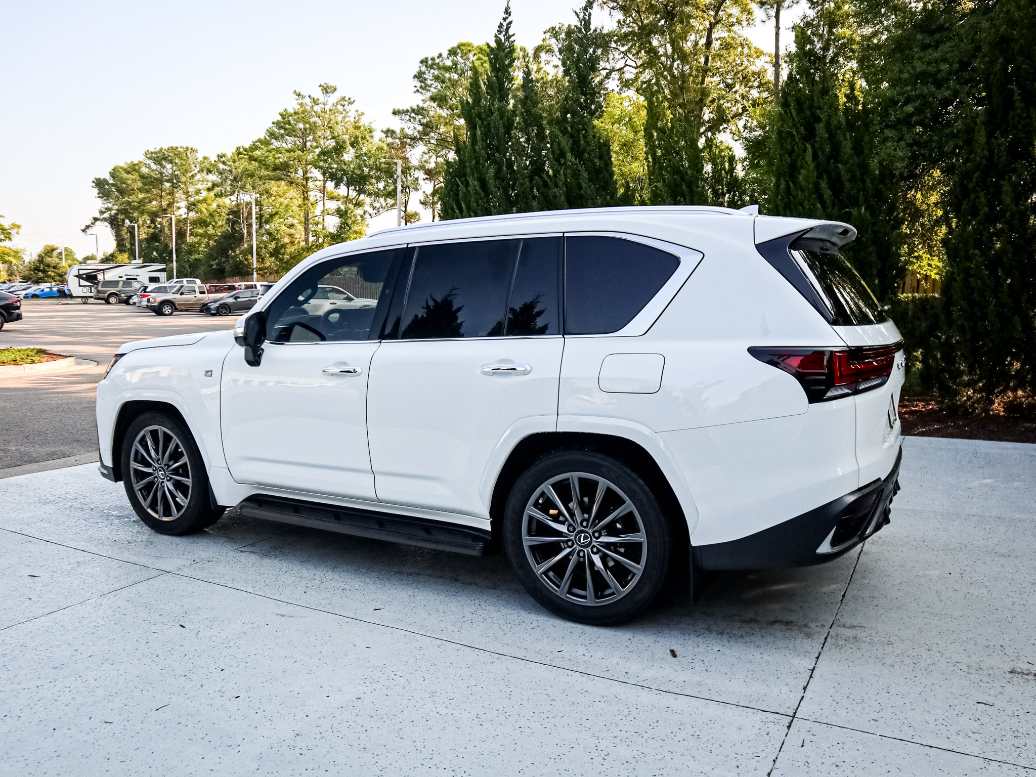 Used 2023 Lexus LX 600 F Sport w/ Accessory Package (Z1) AWD/4WD image 7