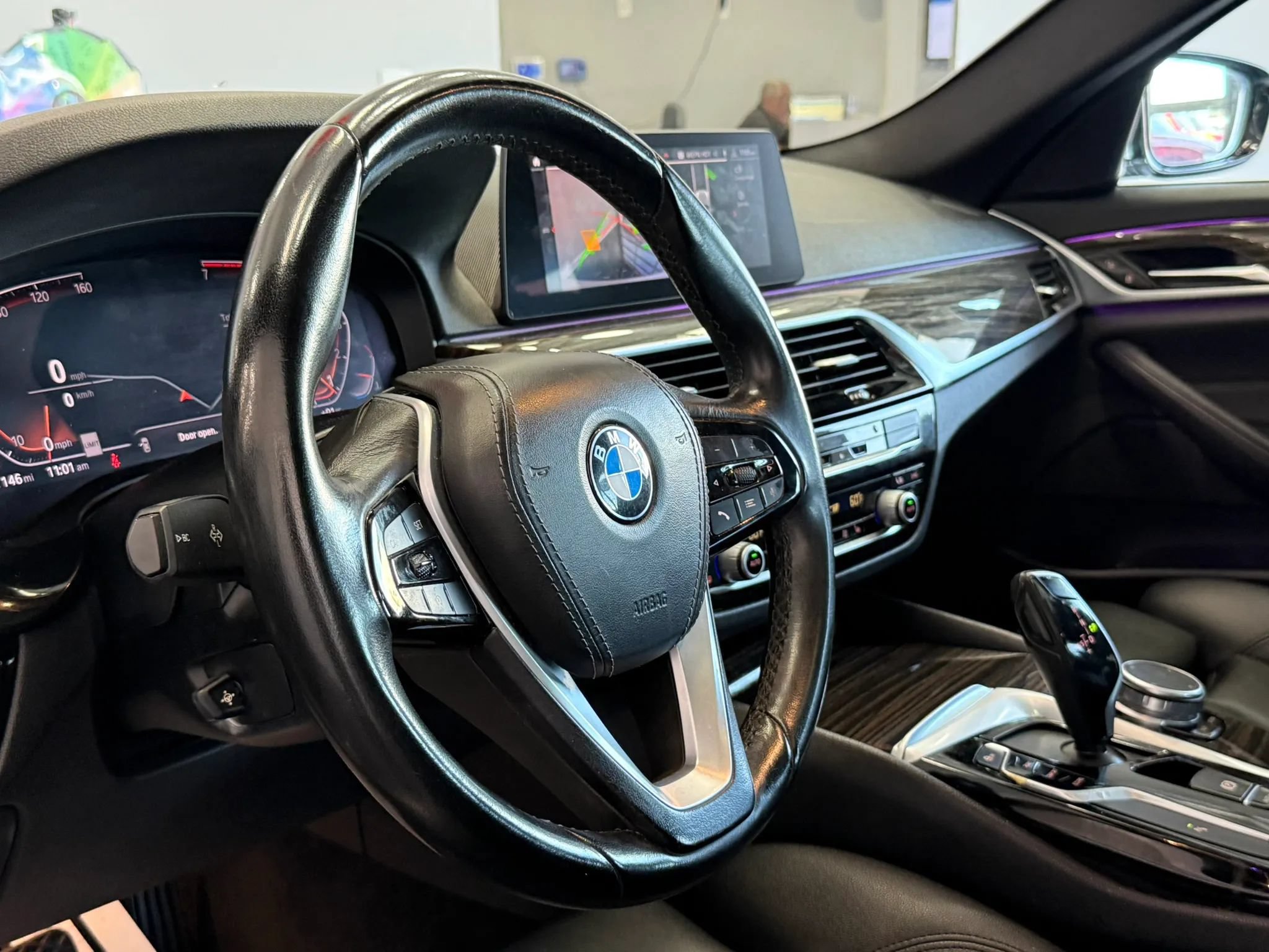 Used 2020 BMW 530i w/ Premium Package RWD image 9