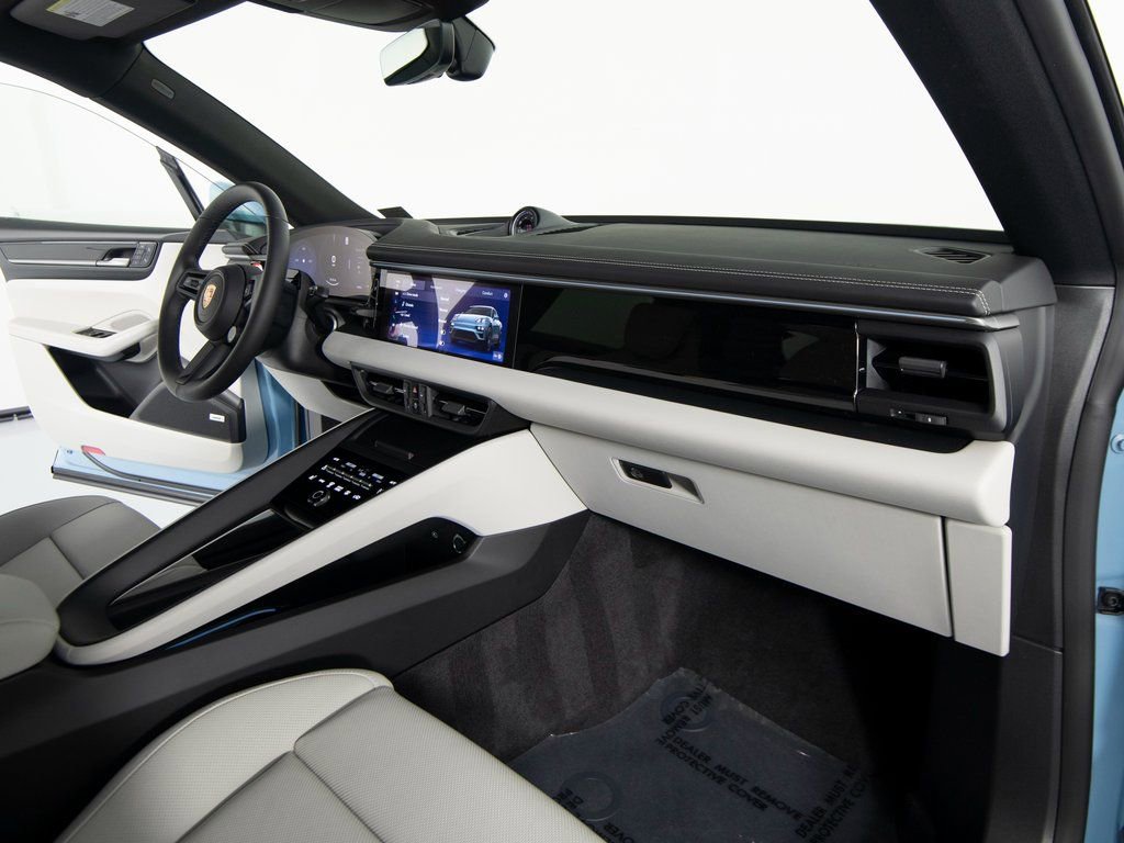 New 2026 Porsche Macan 4S Electric image 31