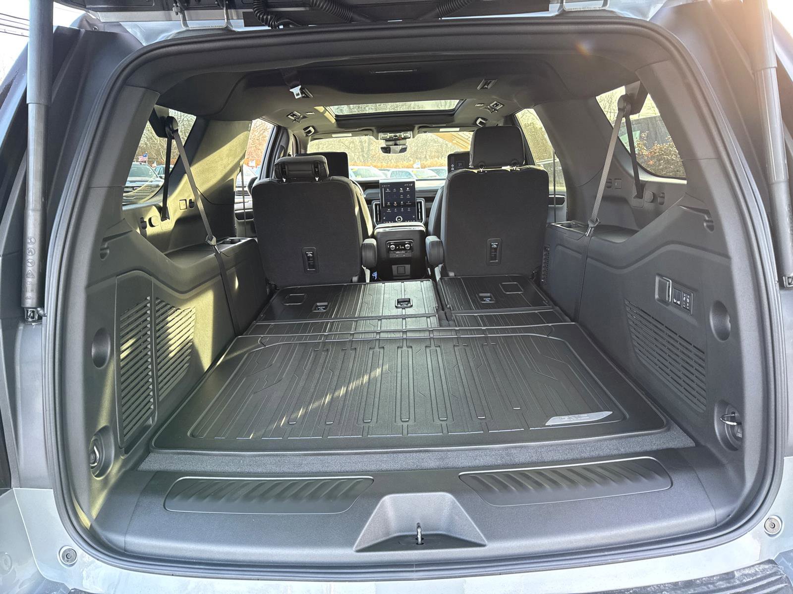 New 2026 GMC Yukon XL Elevation w/ Elevation Premium Package image 39