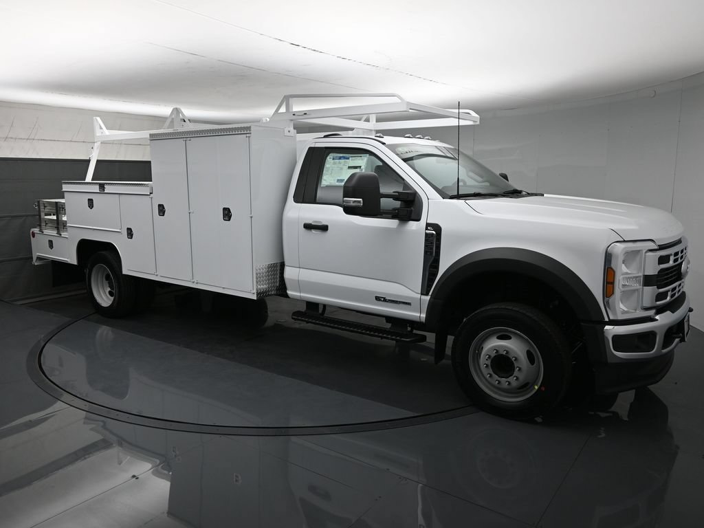 New 2026 Ford F550 2WD Regular Cab Super Duty image 1