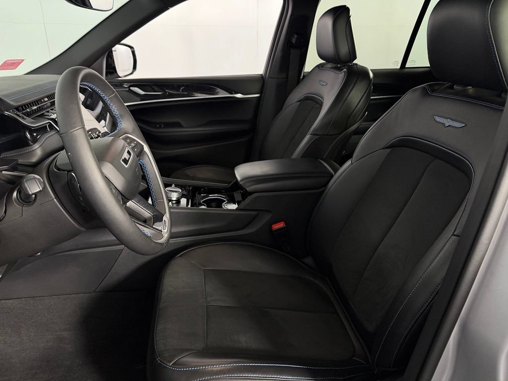 Used 2023 Jeep Grand Cherokee Trailhawk AWD/4WD image 24