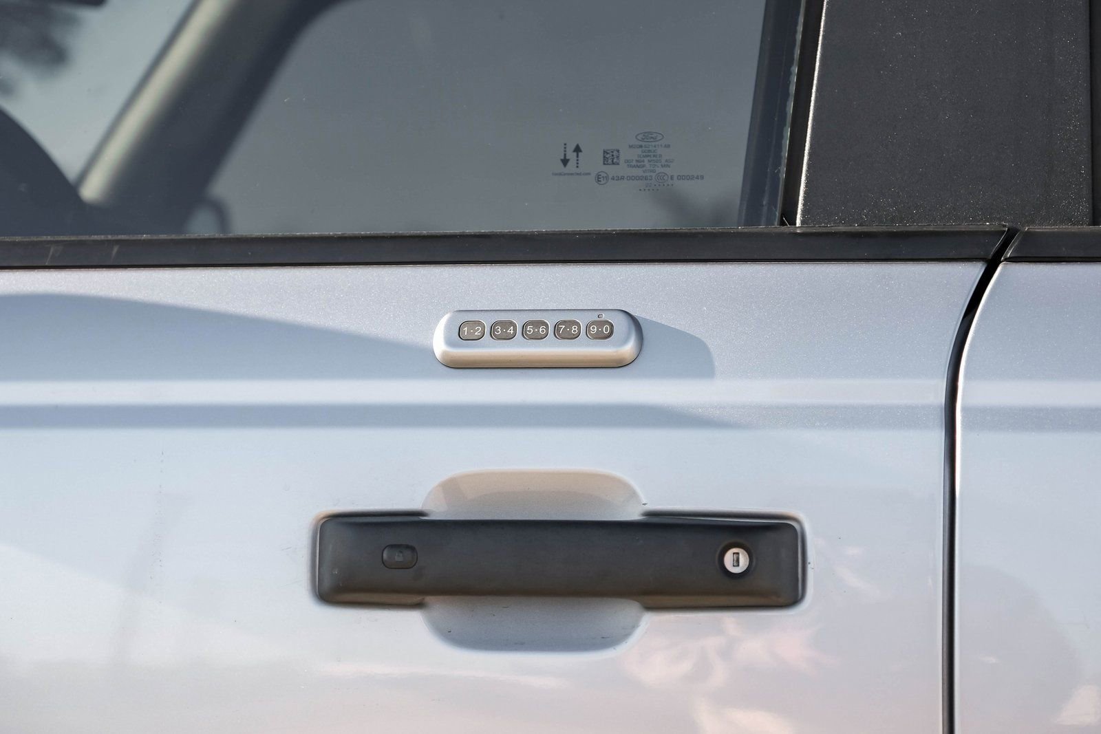 Used 2022 Ford Bronco Wildtrak image 38