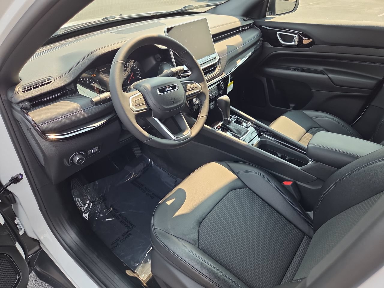 New 2026 Jeep Compass Latitude AWD/4WD image 18