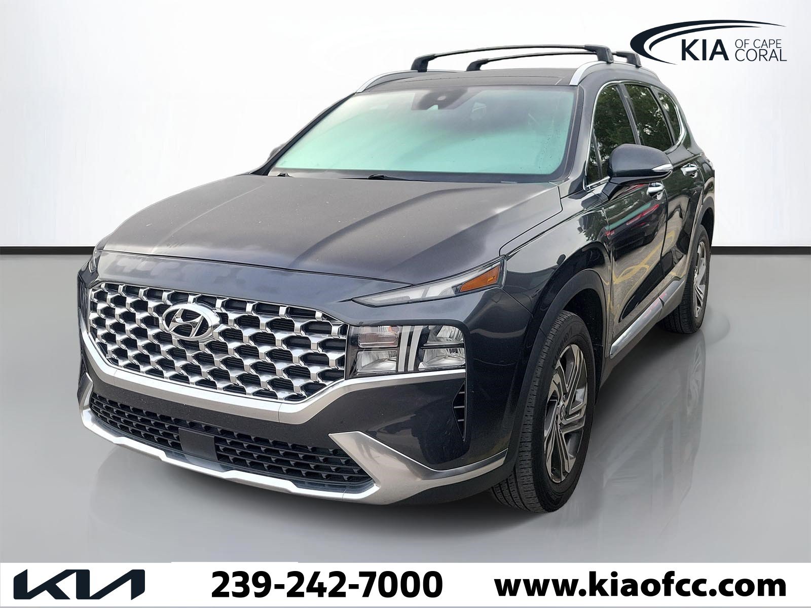 Used 2021 Hyundai Santa Fe SEL w/ Convenience + Premium Package FWD image 3