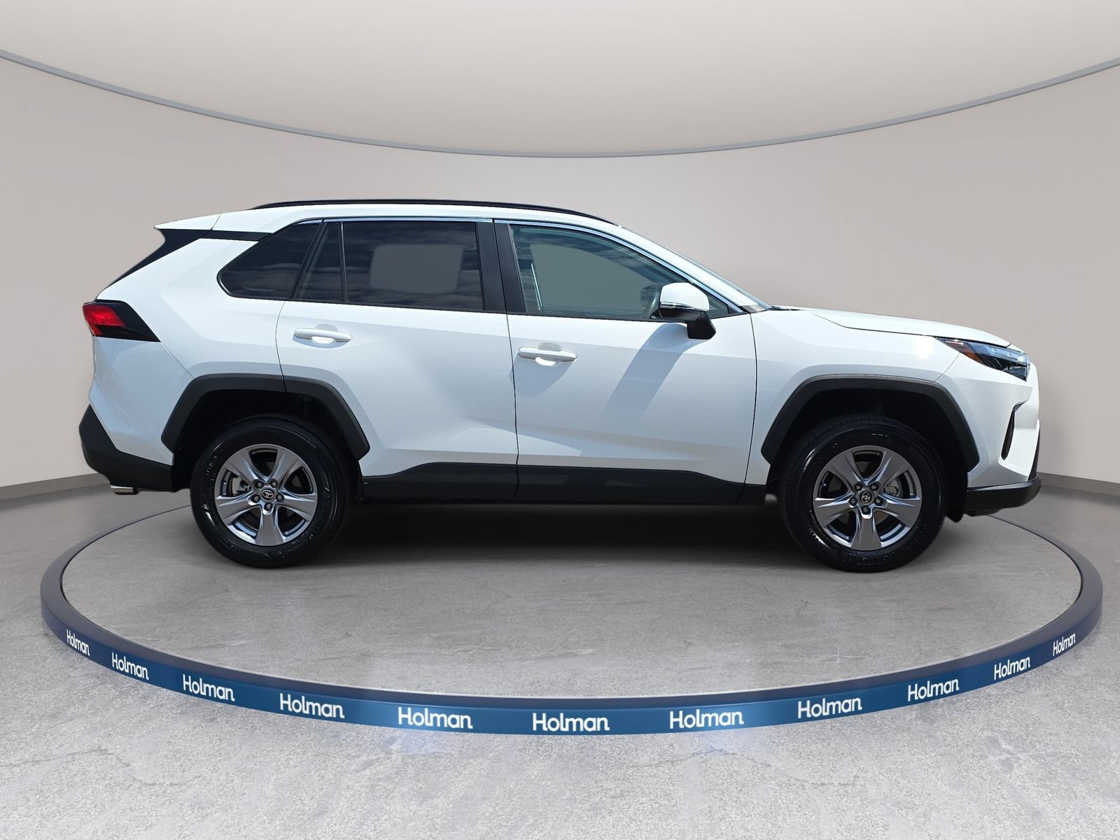 Used 2025 Toyota RAV4 XLE AWD/4WD image 5