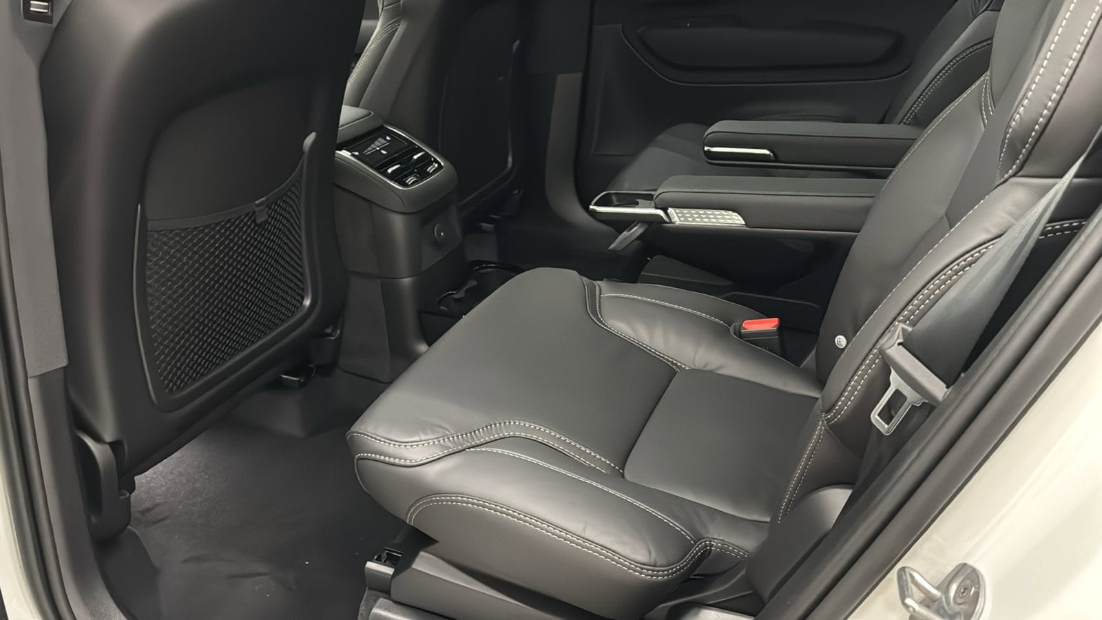 New 2026 Volvo XC90 T8 Ultra w/ Protection Package Premier image 27