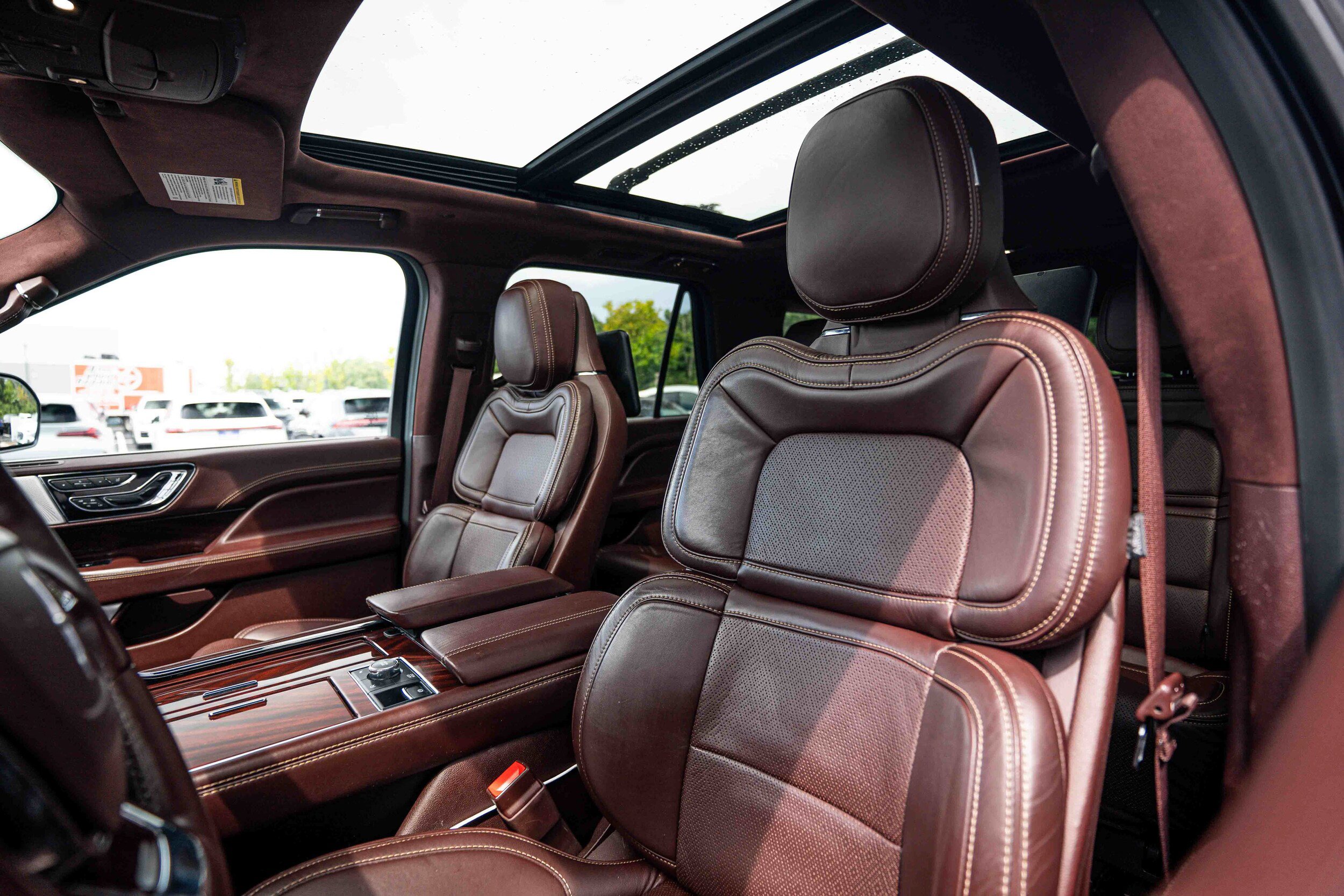 Used 2021 Lincoln Navigator L Black Label w/ Cargo Convenience Package AWD/4WD image 13