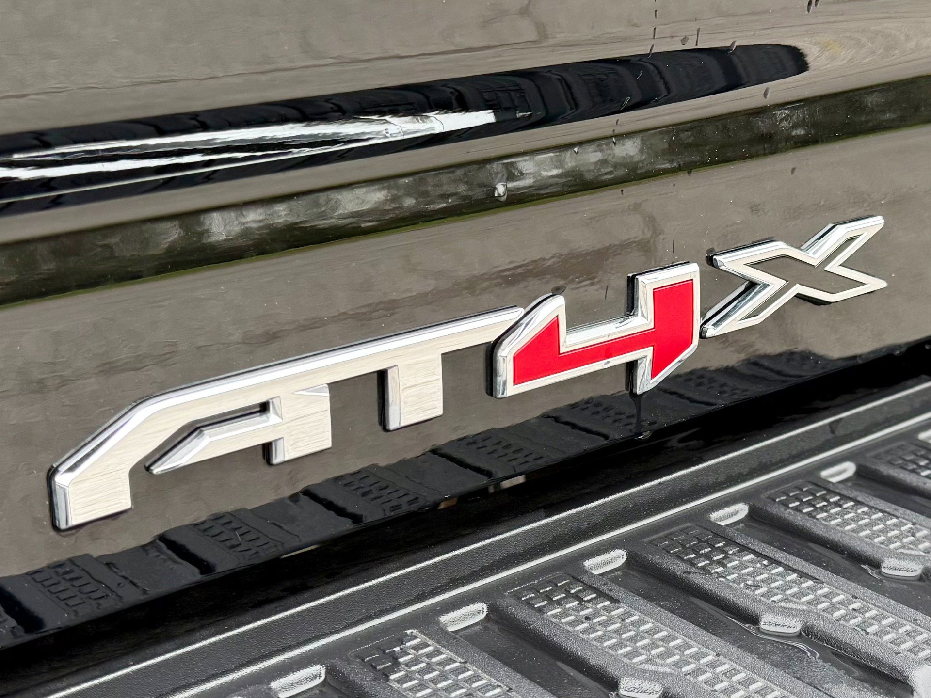 Used 2026 GMC Sierra 2500 AT4X image 20