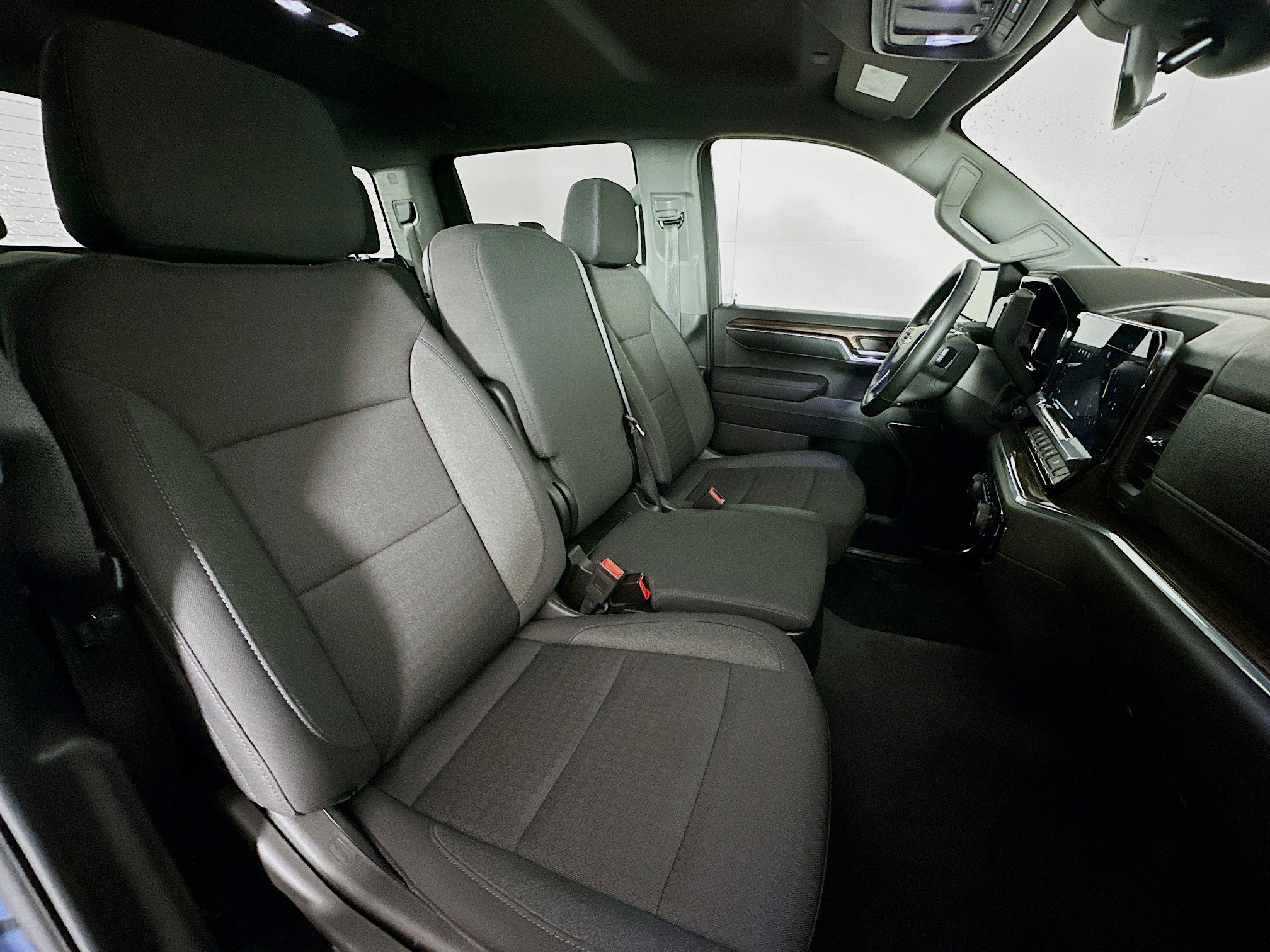 Used 2024 Chevrolet Silverado 1500 LT image 29