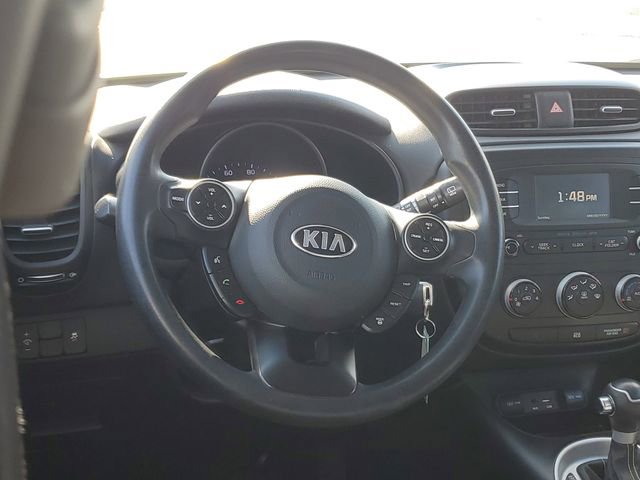 Used 2016 Kia Soul + image 11