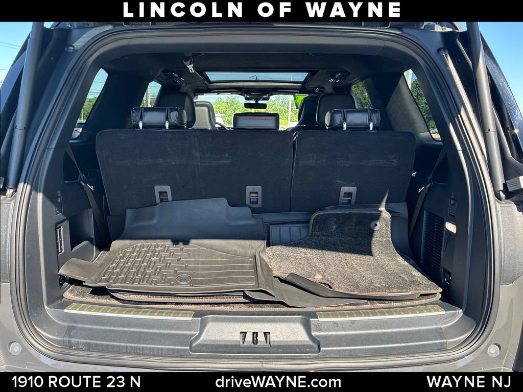 Certified 2024 Lincoln Navigator Black Label AWD/4WD image 7