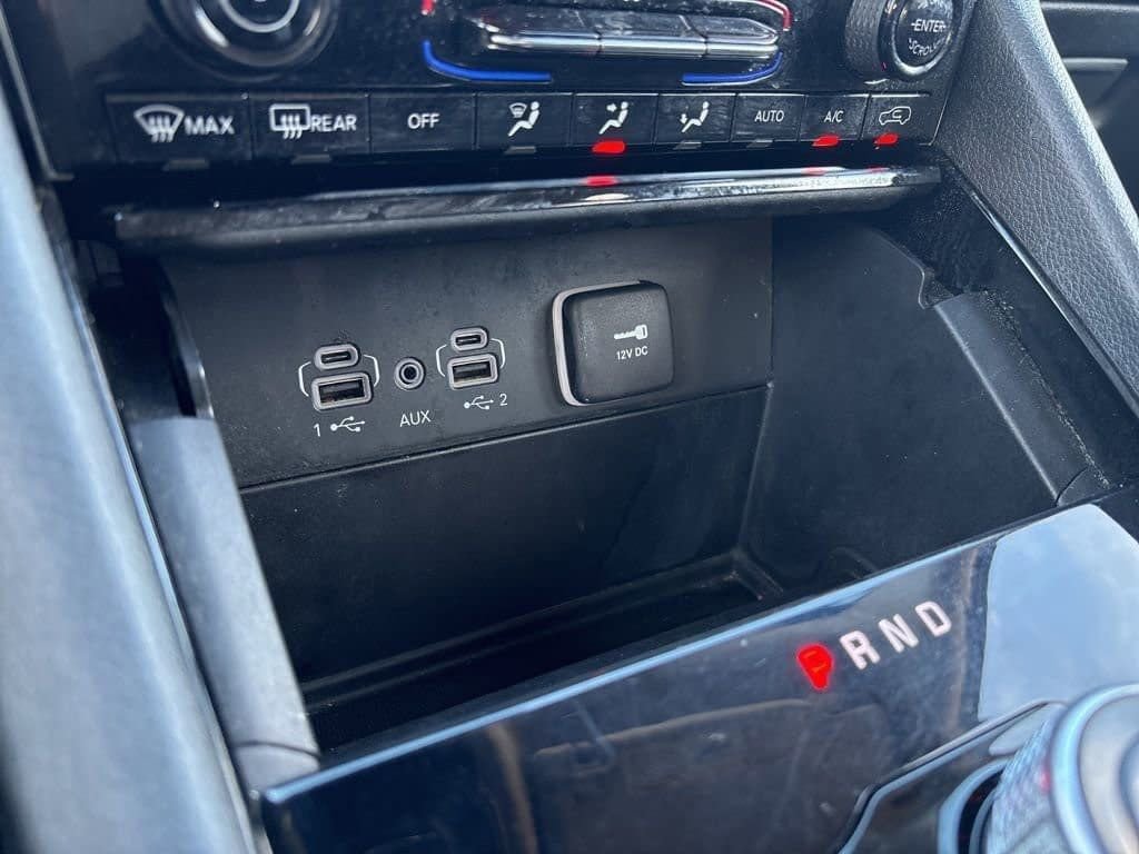 Used 2023 Jeep Grand Cherokee L Laredo image 31