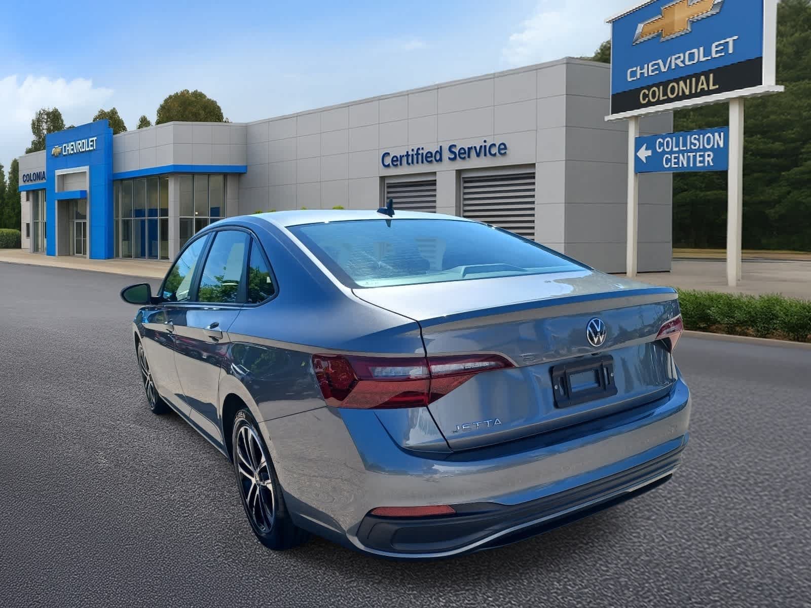 Used 2024 Volkswagen Jetta Sport FWD image 5