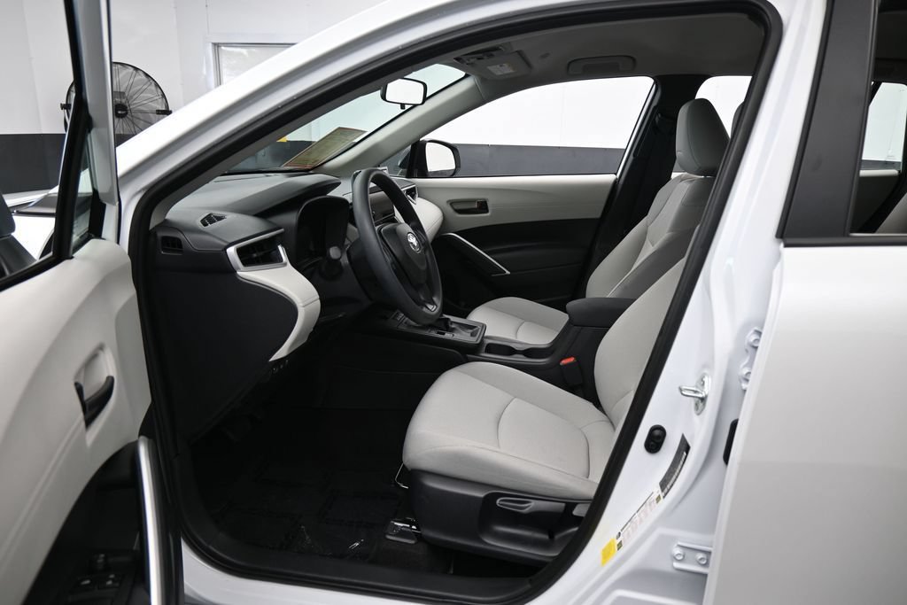 Used 2026 Toyota Corolla Cross L FWD image 10