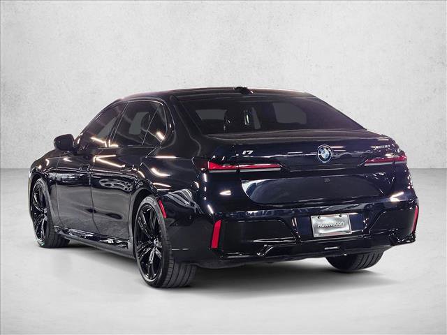 Used 2025 BMW i7 xDrive60 image 7