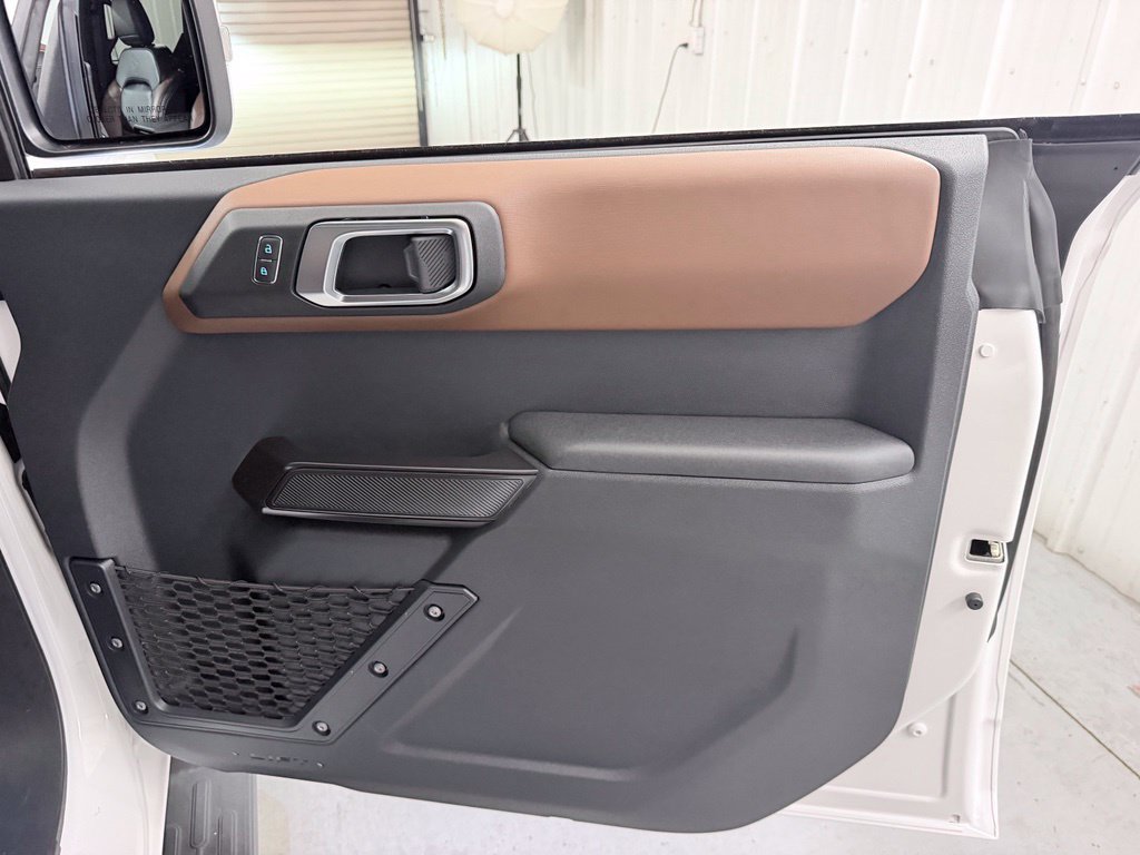 Used 2024 Ford Bronco Outer Banks AWD/4WD image 40