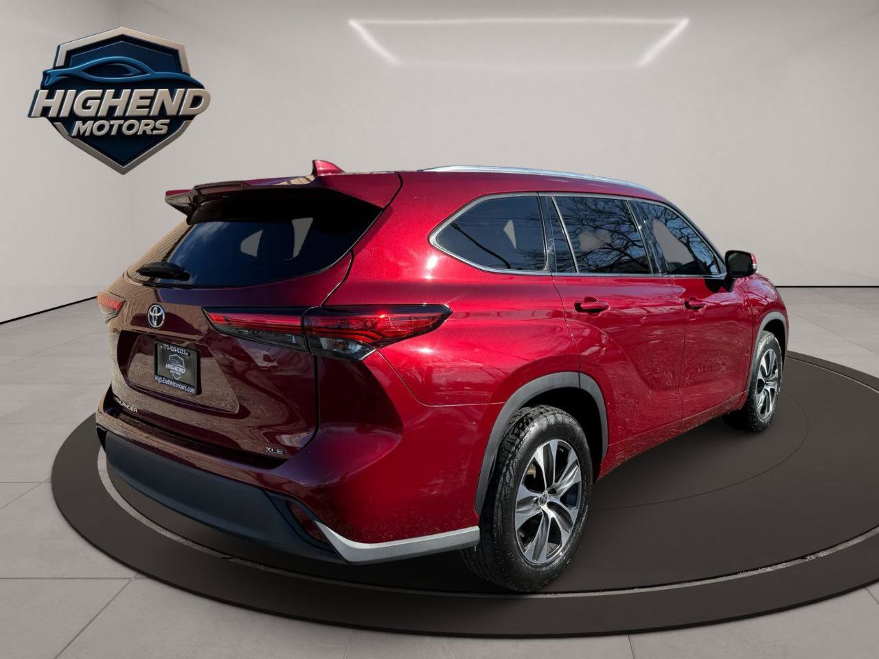 Used 2020 Toyota Highlander XLE FWD image 8