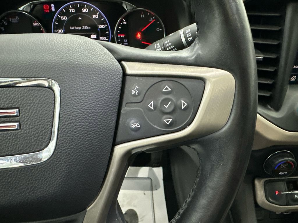 Used 2020 GMC Acadia Denali w/ Technology Package FWD image 30