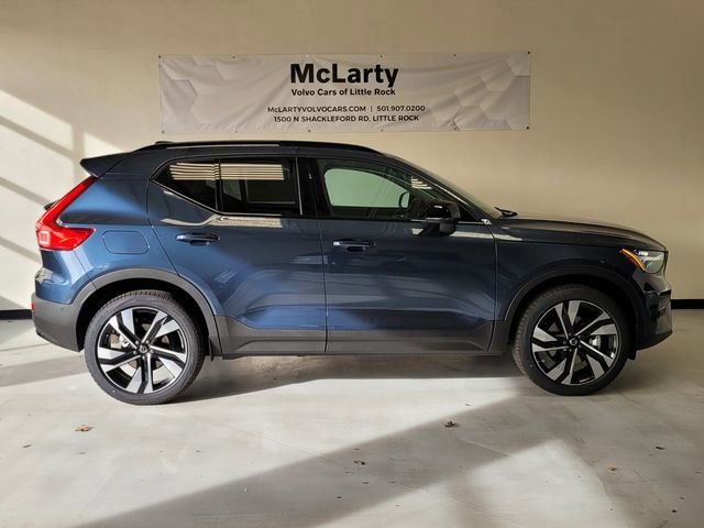 New 2026 Volvo XC40 B4 Plus w/ Climate Package FWD image 2