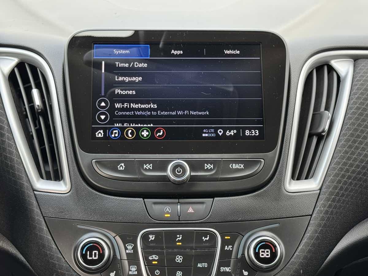 Used 2025 Chevrolet Malibu LT FWD image 22