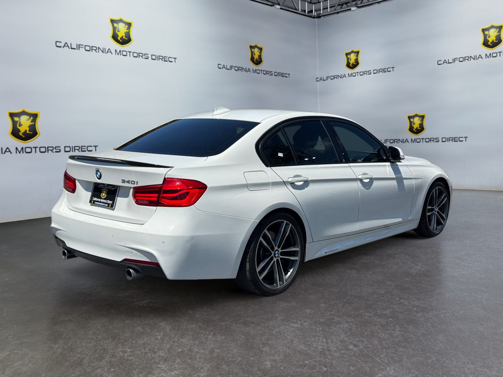 Used 2018 BMW 340i Sedan RWD image 5