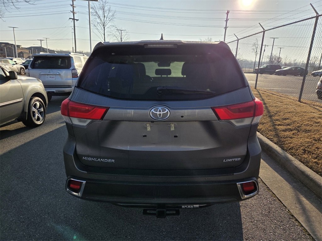 Used 2018 Toyota Highlander Limited Platinum image 5