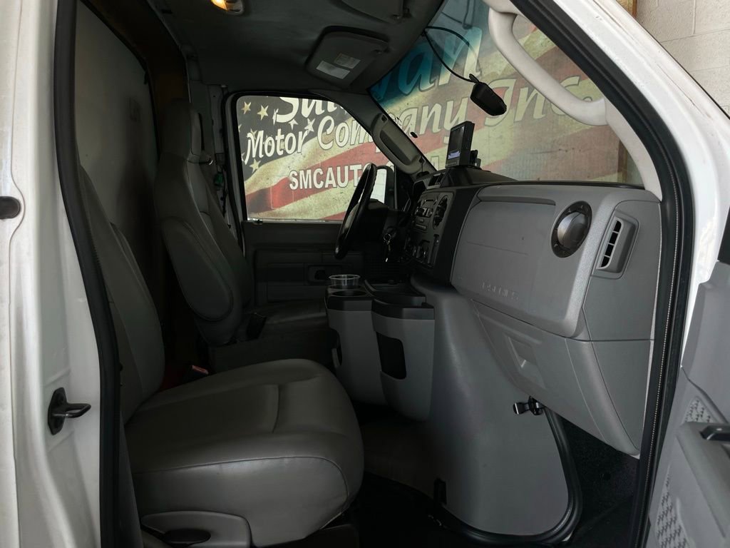 Used 2013 Ford E-450 and Econoline 450 Super Duty w/ PWR Locks & Windows Group RWD image 13