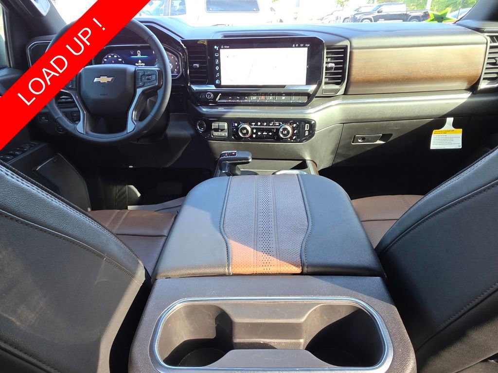 Used 2024 Chevrolet Silverado 1500 High Country w/ Technology Package image 5