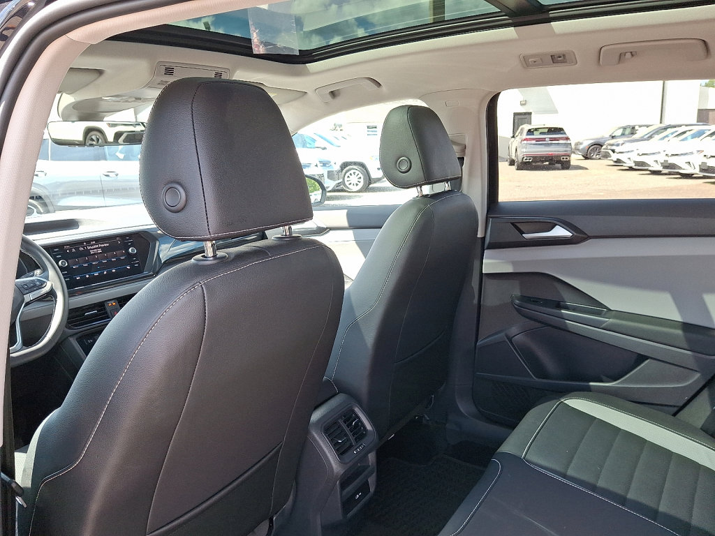 Used 2022 Volkswagen Taos SEL image 21