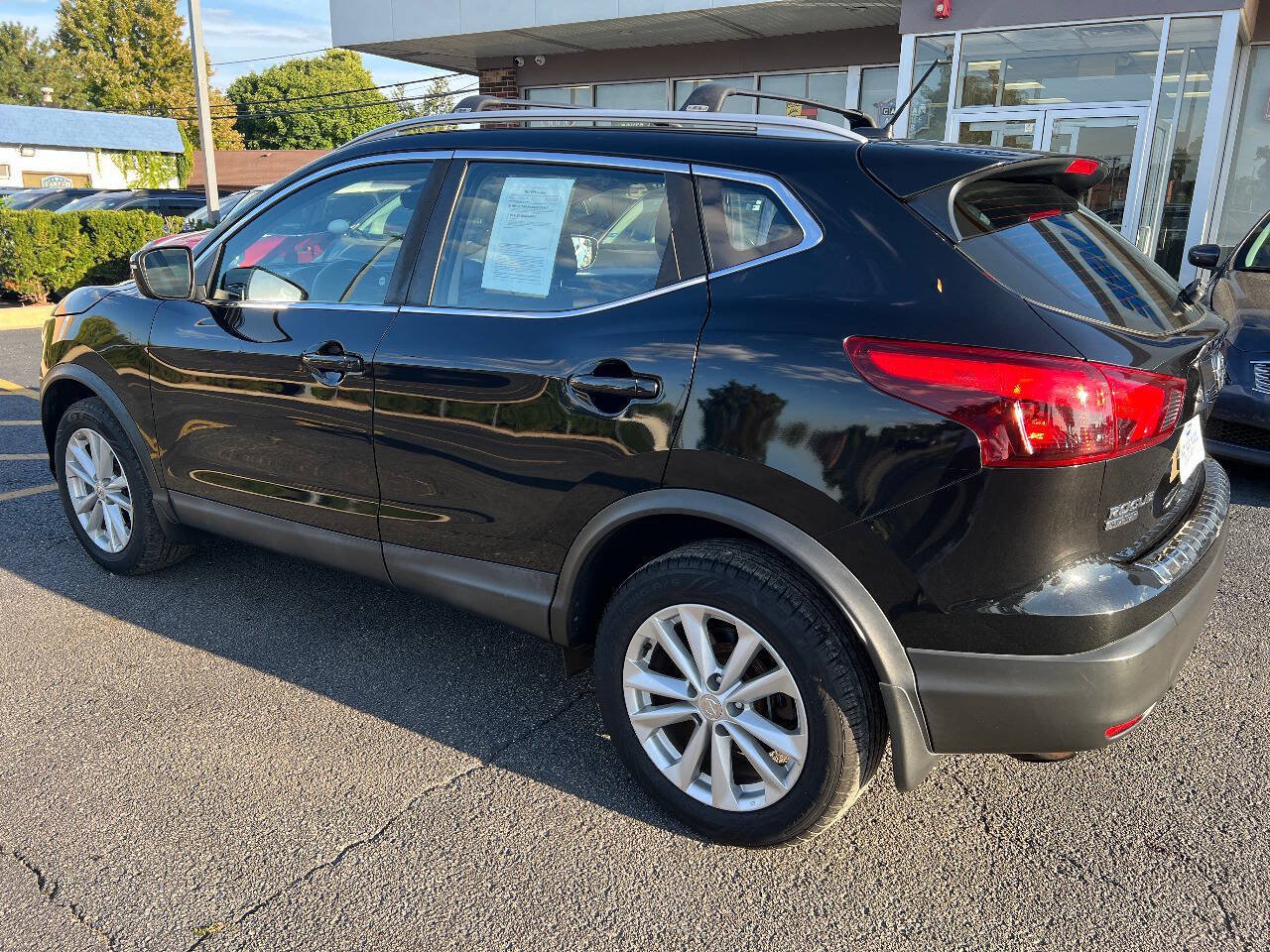 Used 2017 Nissan Rogue Sport SV AWD/4WD image 11