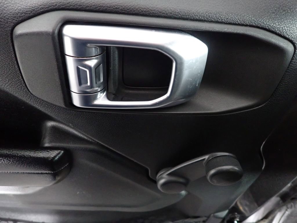 Used 2020 Jeep Wrangler Sport AWD/4WD image 27