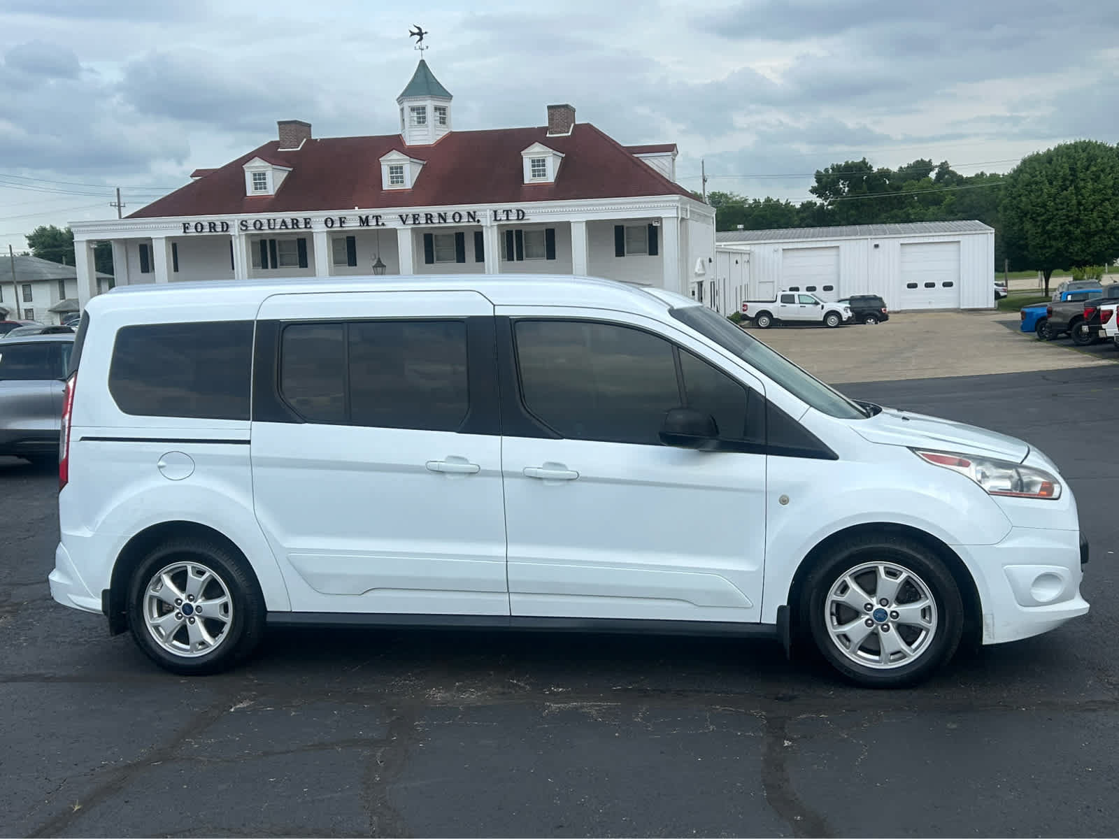Used 2018 Ford Transit Connect XLT FWD image 4