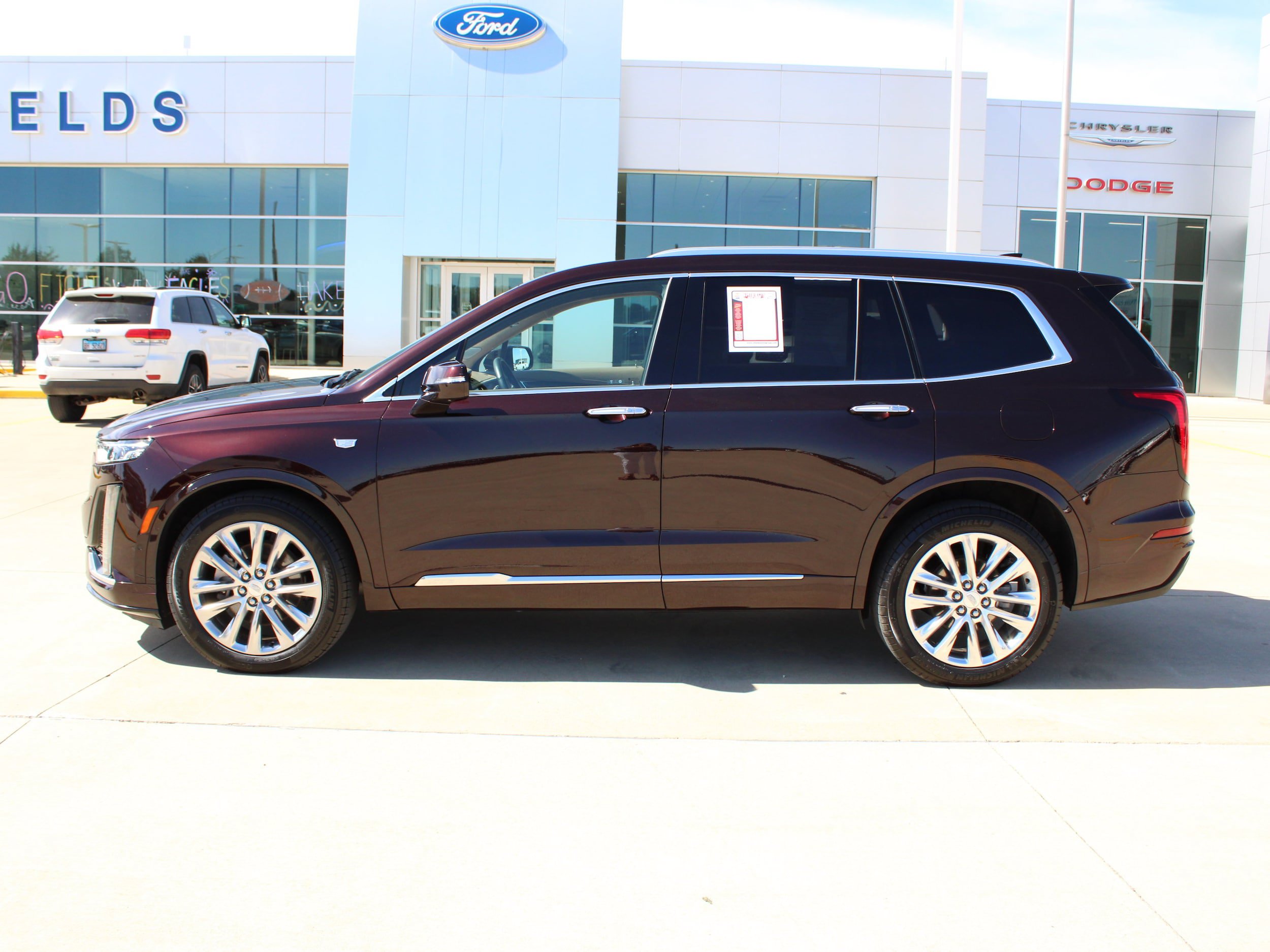 Used 2020 Cadillac XT6 Premium Luxury w/ Platinum Package AWD/4WD image 3