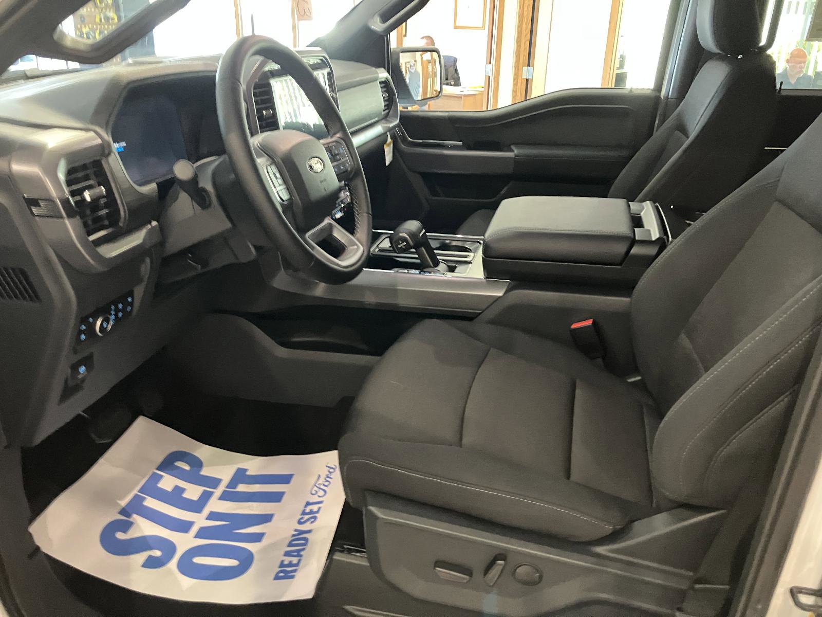 New 2025 Ford F150 XLT image 9