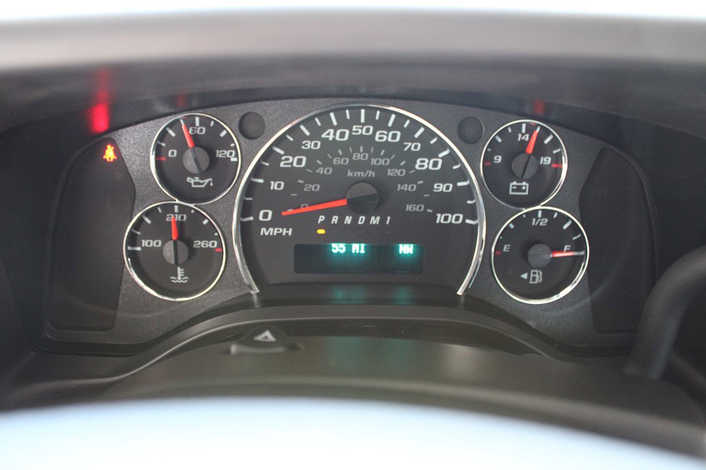 Used 2024 Chevrolet Express 2500 w/ Driver Convenience Package RWD image 26