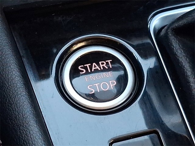 Used 2021 Nissan Kicks SR w/ SR Premium Package image 19