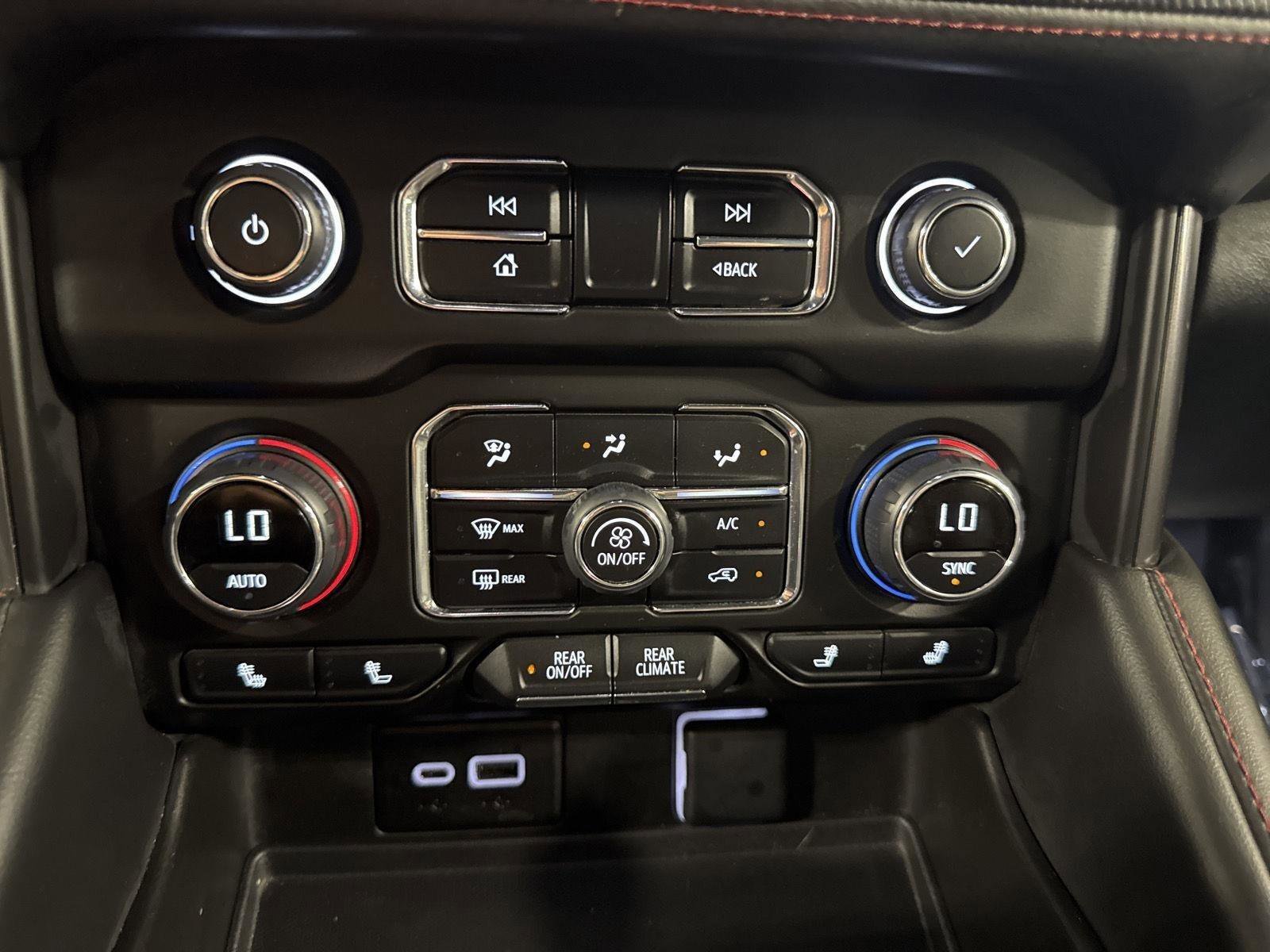 Used 2024 Chevrolet Tahoe RST w/ Luxury Package image 23