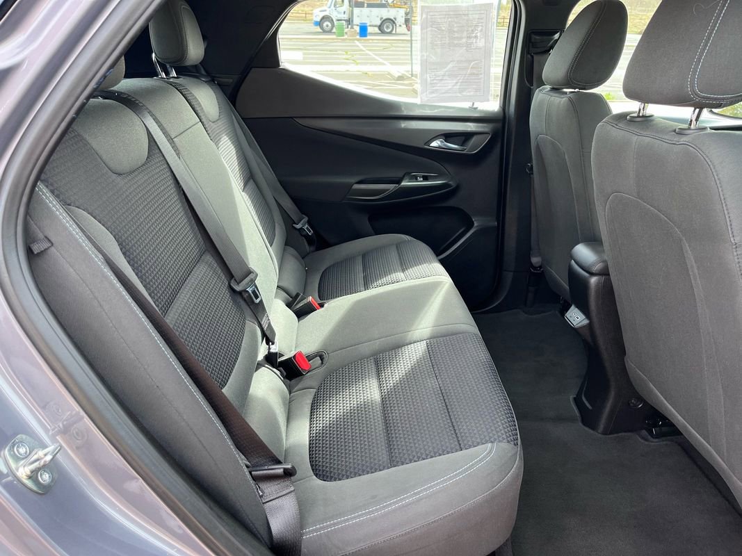 Used 2023 Chevrolet Bolt EUV LT image 19
