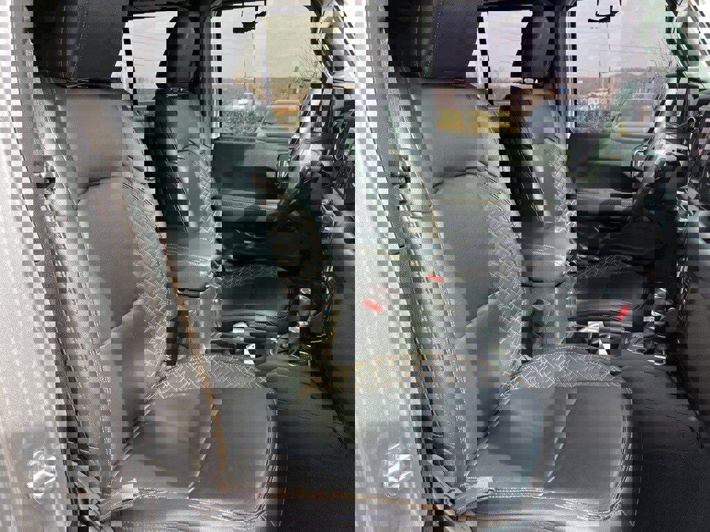 Used 2020 Jeep Wrangler Unlimited Sahara image 26