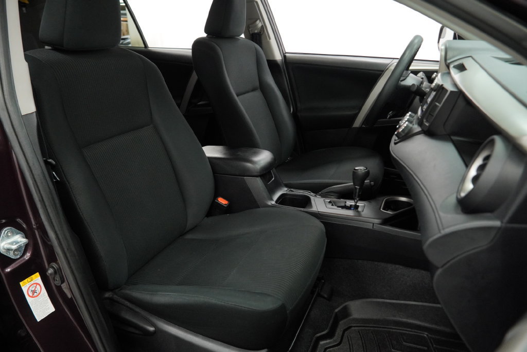 Used 2017 Toyota RAV4 LE w/ All Weather Liner Package FWD image 36