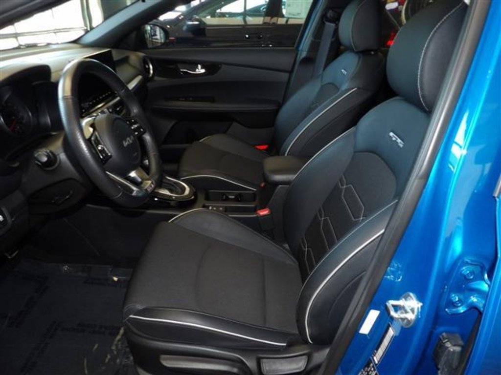 Used 2023 Kia Forte GT-Line w/ GT-Line Premium Package image 26