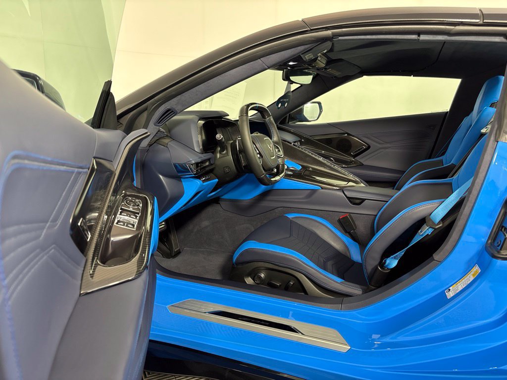 Certified 2023 Chevrolet Corvette Z06 w/ Stealth Interior Trim Package RWD image 22