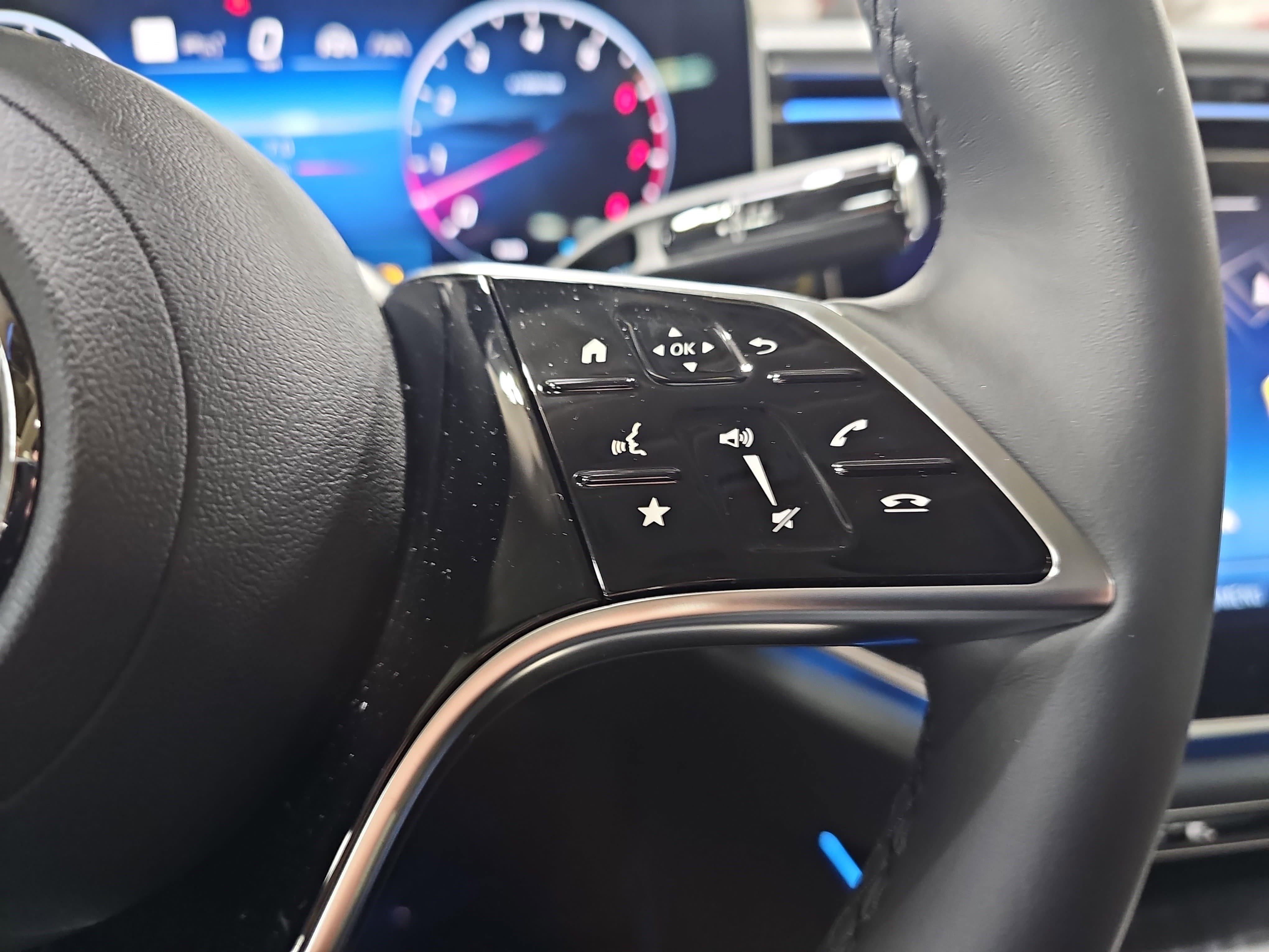 New 2026 Mercedes-Benz E 450 4MATIC Sedan image 19