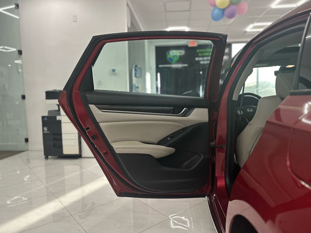 Used 2019 Honda Accord Touring image 38