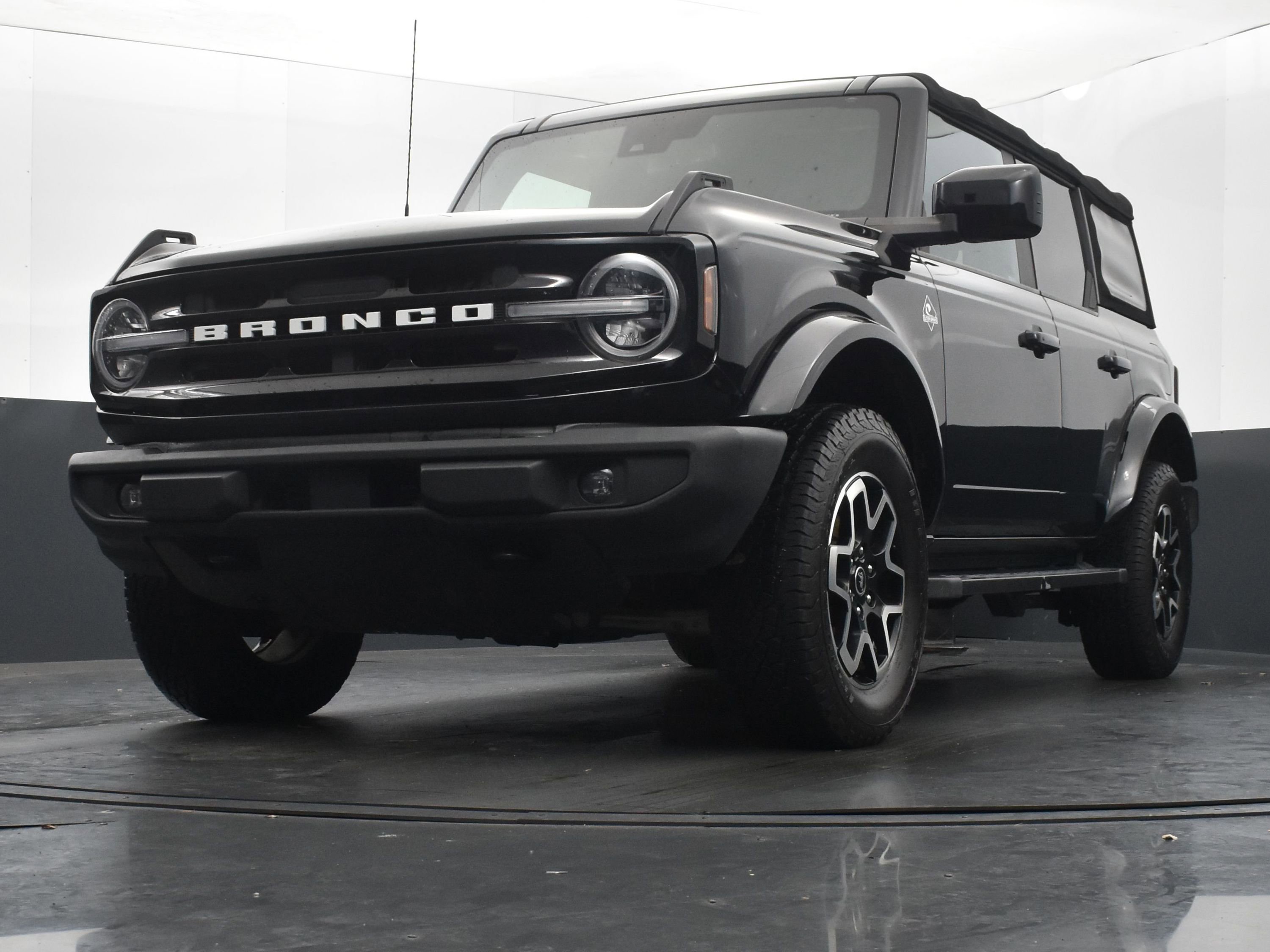 Used 2022 Ford Bronco Outer Banks image 34