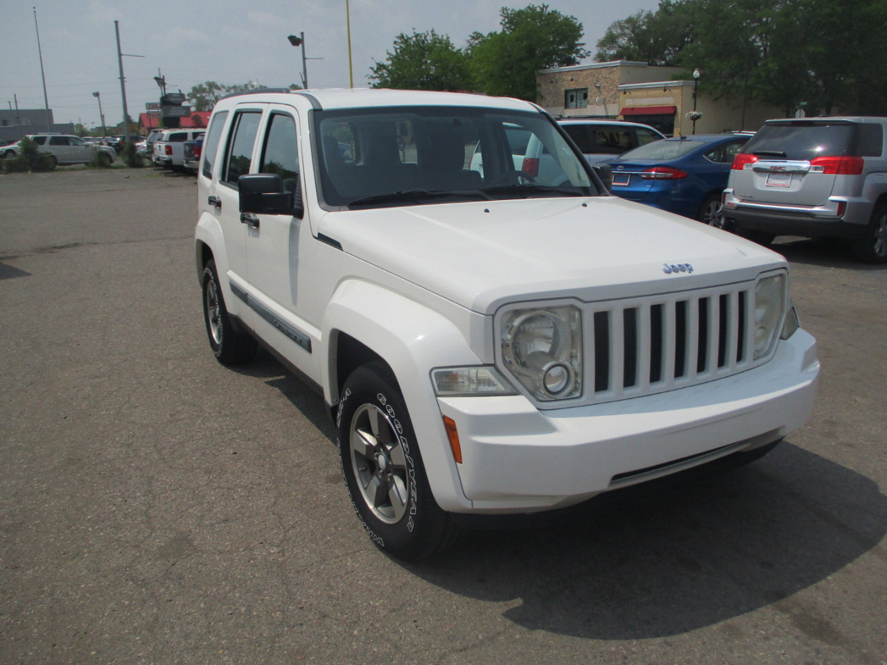 Used 2008 Jeep Liberty Sport image 1