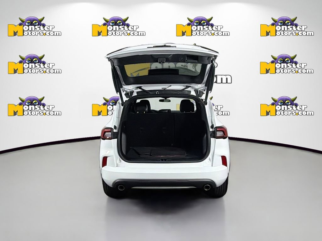 Used 2023 Ford Escape ST-Line w/ Equipment Group 301A image 25