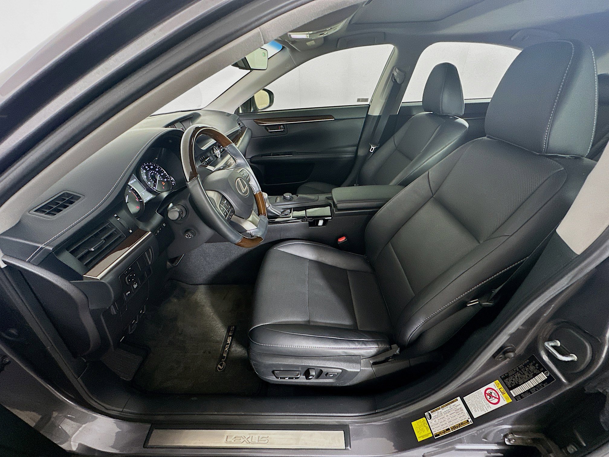 Used 2016 Lexus ES 350 w/ Premium Package w/Wood Trim image 13